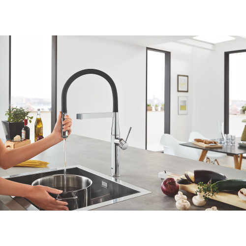 Одноважільний змішувач для мийки Grohe Essence (30294000)