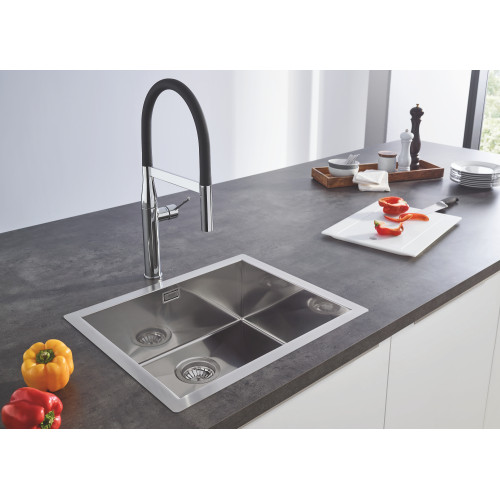 Одноважільний змішувач для мийки Grohe Essence (30294000)
