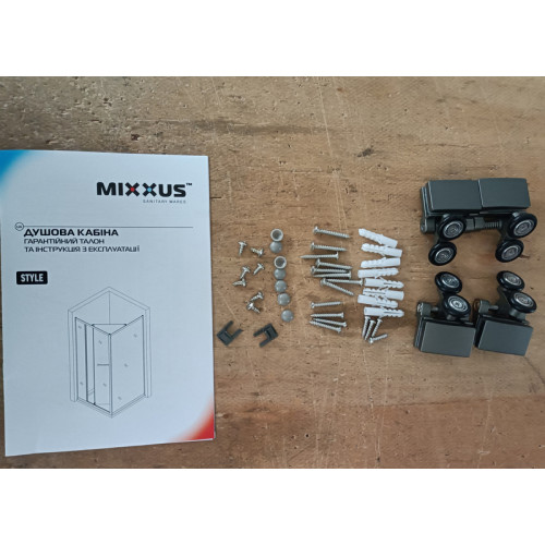 Душова кабіна з низьким піддоном Mixxus Style SCT01-90x90x200-TR Graphite прозоре скло 6мм (MI8432)